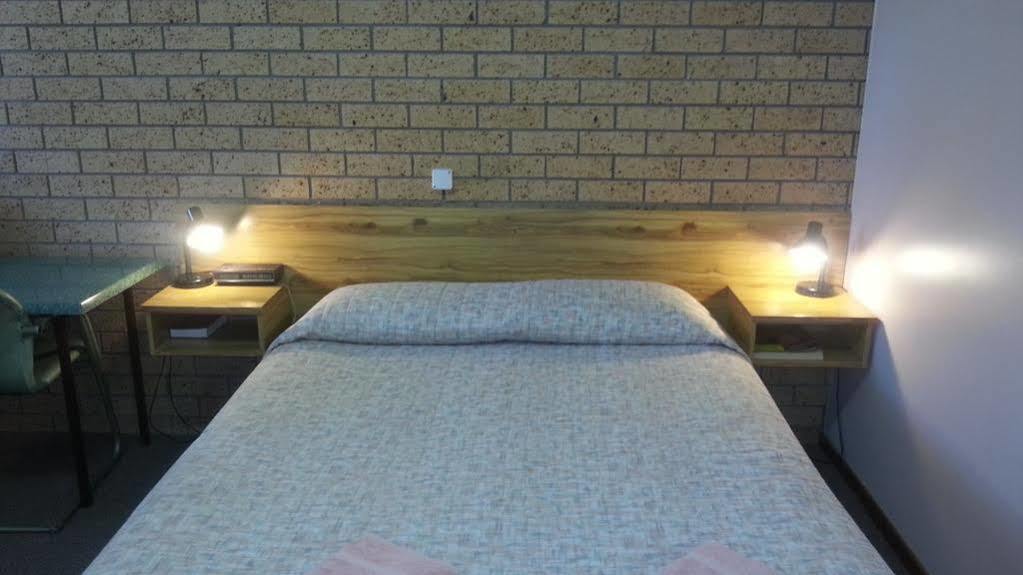 Three Ways Motel Gilgandra Ngoại thất bức ảnh